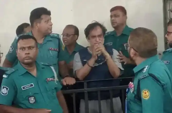 নেতা হাজী সেলিমের রিমান্ডের সময় পুলিশ ও আইনশৃঙ্খলা বাহিনী. Channel i News - চ্যানেল আই নিউজ