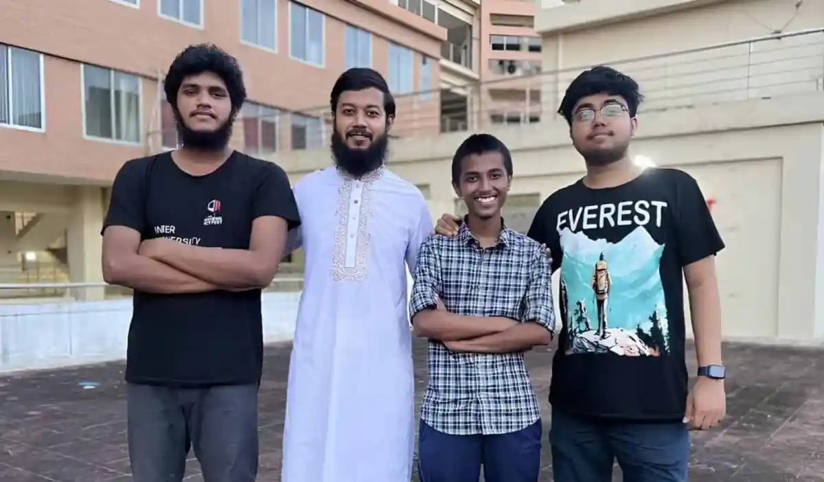 শাহজালাল বিশ্ববিদ্যালয়ের শিক্ষার্থীরা প্রোগ্রামিং বিশ্বকাপে অংশগ্রহণ করছে।. Channel i News - চ্যানেল আই নিউজ