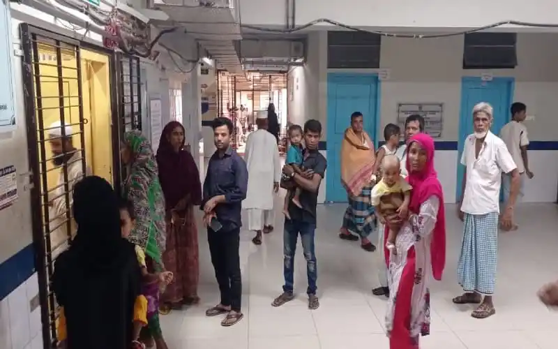 রোগীর মৃত্যুতে চিকিৎসকের ওপর হামলার প্রতিবাদে জনসমাগম. Channel i News - চ্যানেল আই নিউজ
