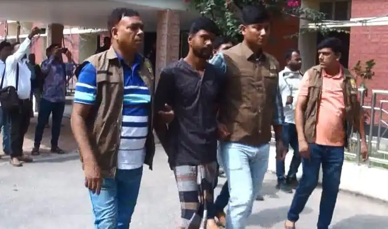পুকুরে লাশ উদ্ধার, গ্রেফতার আসামি সহ ছবি. Channel i News - চ্যানেল আই নিউজ
