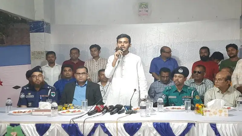 আসিফ মাহমুদ ধর্মীয় বিভাজন নিয়ে বক্তব্য দিচ্ছেন. Channel i News - চ্যানেল আই নিউজ
