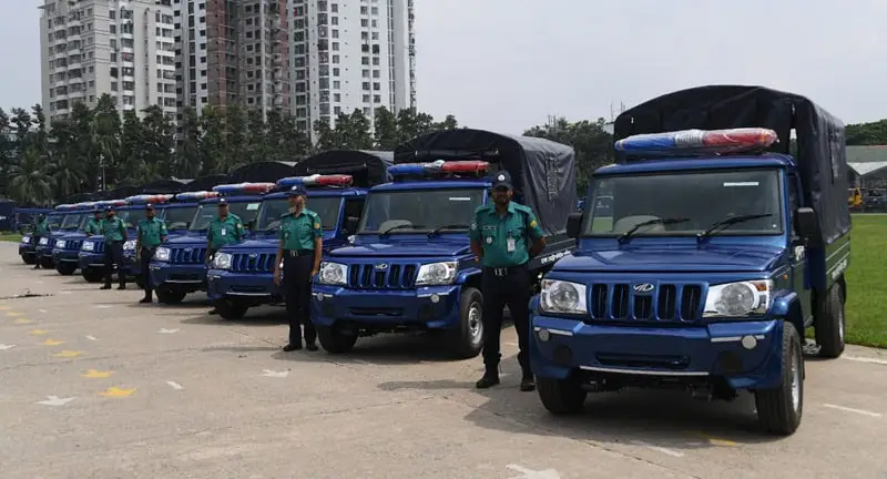 ৫০টি নতুন পুলিশ গাড়ি ১০ থানায় হস্তান্তর, নিরাপত্তা বাড়ানোর উদ্যোগ. Channel i News - চ্যানেল আই নিউজ