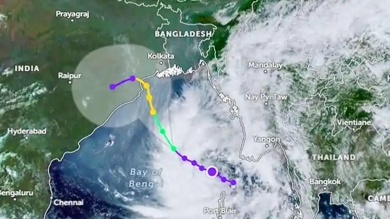 বাংলাদেশের উপকূলে ঘূর্ণিঝড় ডানা এর প্রভাব দেখাচ্ছে উপগ্রহ চিত্র. Channel i News - চ্যানেল আই নিউজ