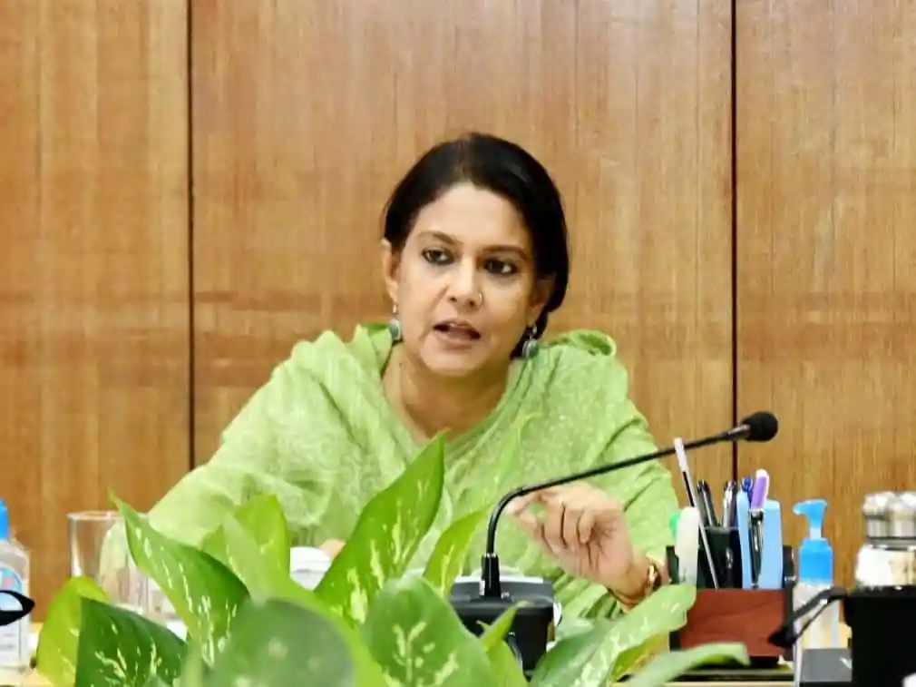 রিজওয়ানা হাসান বন ও পরিবেশ বিষয়ক আলোচনা করছেন. Channel i News - চ্যানেল আই নিউজ