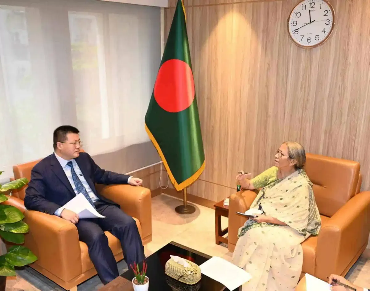 চীনা রাষ্ট্রদূত ও মৎস্য উপদেষ্টার সাক্ষাৎ, বাংলাদেশ-চীন সম্পর্কের আলোচনা. Channel i News - চ্যানেল আই নিউজ