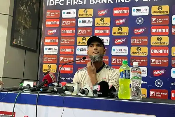 বাংলাদেশ ক্রিকেটার মাহমুদউল্লাহ প্রেস কনফারেন্সে বক্তব্য দিচ্ছেন. Channel i News - চ্যানেল আই নিউজ