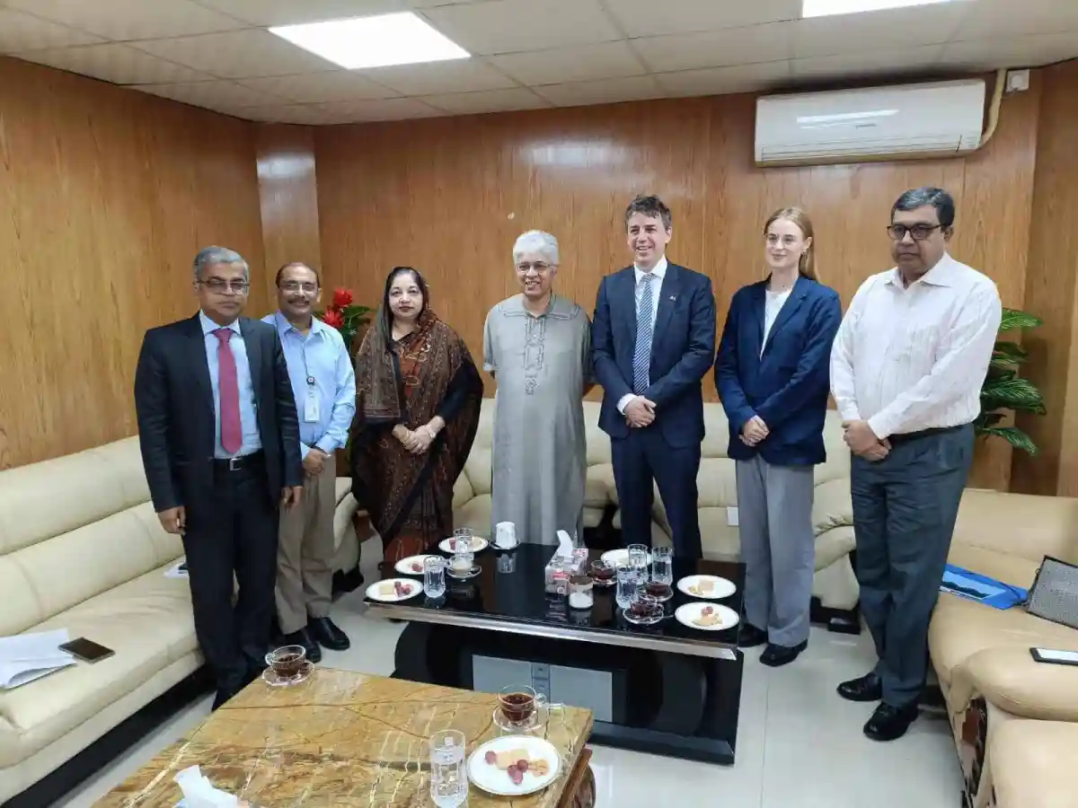 বাংলাদেশে বিনিয়োগ থাকা ১৭০ প্রতিষ্ঠানের জন্য সুইডেনের রাষ্ট্রদূত সহযোগিতা করছেন. Channel i News - চ্যানেল আই নিউজ