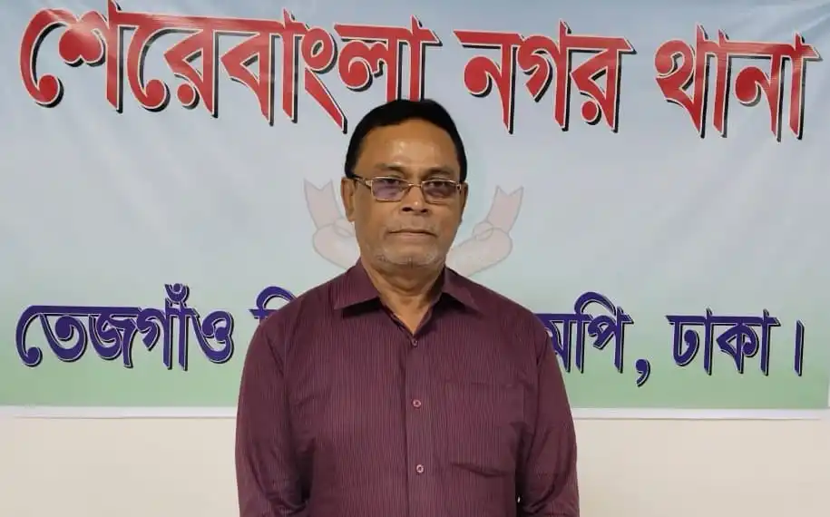 শেরেবাংলা নগর থানার অফিসার মাহে আলমের ছবি. Channel i News - চ্যানেল আই নিউজ