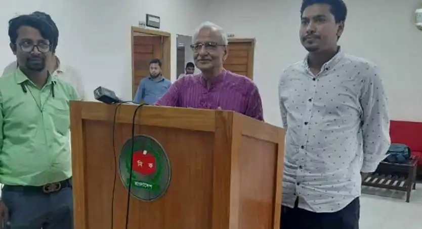 নির্বাচন ব্যবস্থা সংস্কারে রাজনৈতিক দলের সঙ্গে আলোচনা চলছে. Channel i News - চ্যানেল আই নিউজ