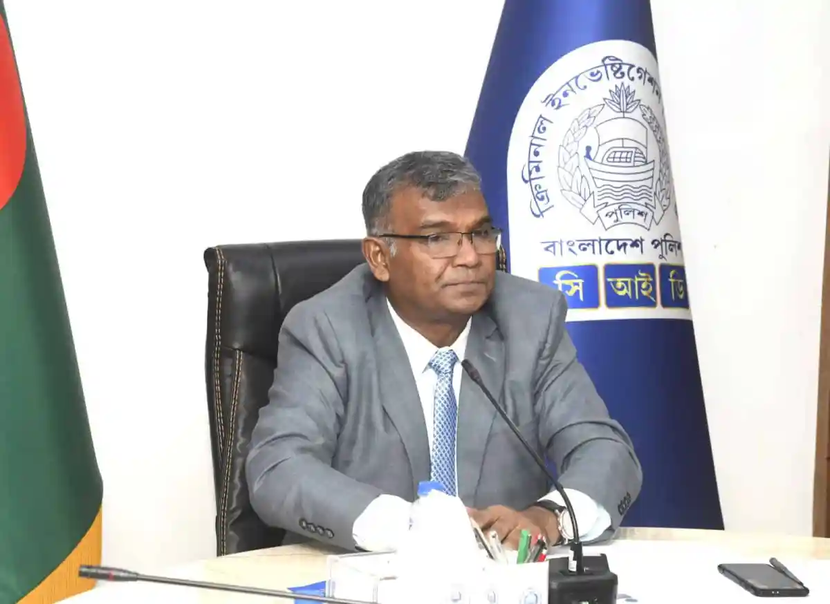 সিআইডি প্রধান হিসেবে যোগদান করলেন মতিউর রহমান, অফিসে বসে সাক্ষাৎকার।. Channel i News - চ্যানেল আই নিউজ
