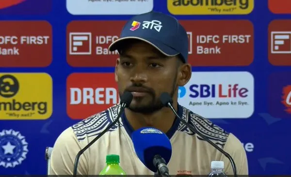 শান্ত সাংবাদিক সম্মেলনে অংশগ্রহণ করছেন, বাংলাদেশ ক্রিকেট দলের সদস্য।. Channel i News - চ্যানেল আই নিউজ