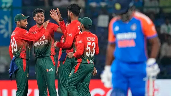 বাংলাদেশ ক্রিকেট দলের খেলোয়াড়রা উল্লাসে মেতে উঠেছেন. Channel i News - চ্যানেল আই নিউজ