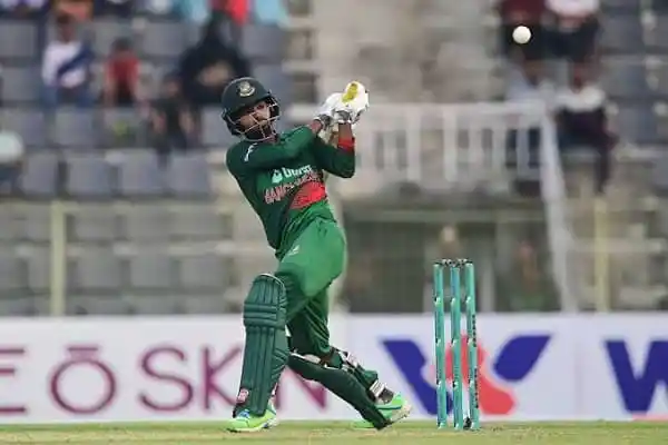 বাংলাদেশের ক্রিকেটার সাকিব আল হাসান ব্যাটিং করছেন. Channel i News - চ্যানেল আই নিউজ