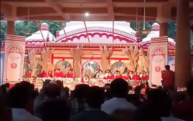বাংলাদেশের সাংস্কৃতিক অনুষ্ঠানে দর্শক ও performers. Channel i News - চ্যানেল আই নিউজ