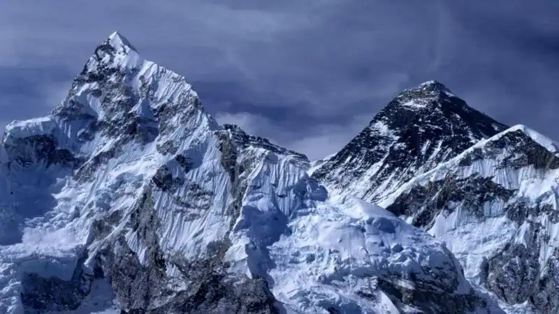 অরুণ নদী এভারেস্টের উচ্চতা বাড়ানোর জন্য প্রভাব ফেলছে. Channel i News - চ্যানেল আই নিউজ