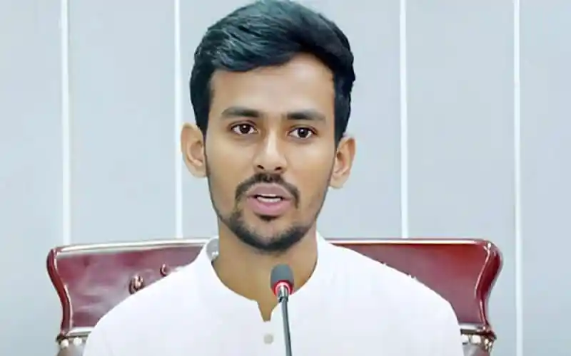 শ্রম উপদেষ্টা আসিফ বাজার সিন্ডিকেট ভাঙার চেষ্টা করছেন. Channel i News - চ্যানেল আই নিউজ