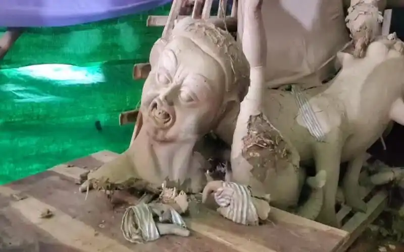 ভাঙা দুর্গাপূজা মণ্ডপের প্রতিমা, দুর্বৃত্তদের হামলার চিত্র. Channel i News - চ্যানেল আই নিউজ