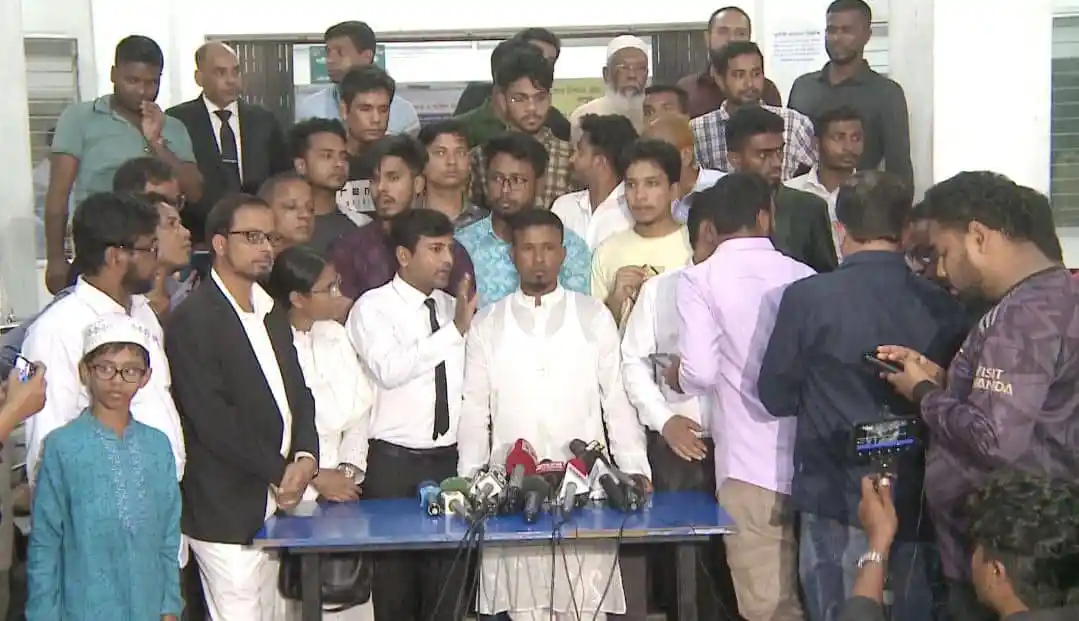 আসামিদের গ্রেপ্তার না হওয়ায় ক্ষোভ প্রকাশ করছেন পরিবার ও আইনজীবীরা. Channel i News - চ্যানেল আই নিউজ
