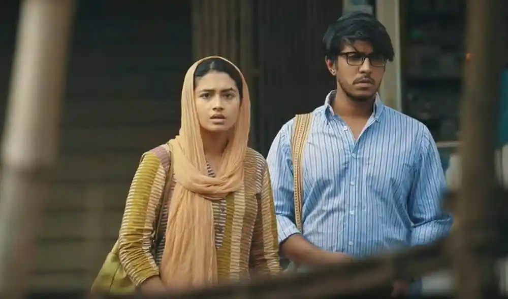 চক্রের মূল চরিত্ররা একসাথে দাঁড়িয়ে, নাটকের দৃশ্য. Channel i News - চ্যানেল আই নিউজ