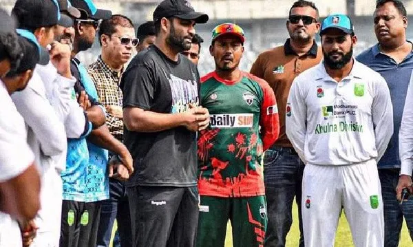 বাংলাদেশ ক্রিকেটাররা মাঠে প্রস্তুত, অনুশীলন ও আলোচনা করছেন. Channel i News - চ্যানেল আই নিউজ