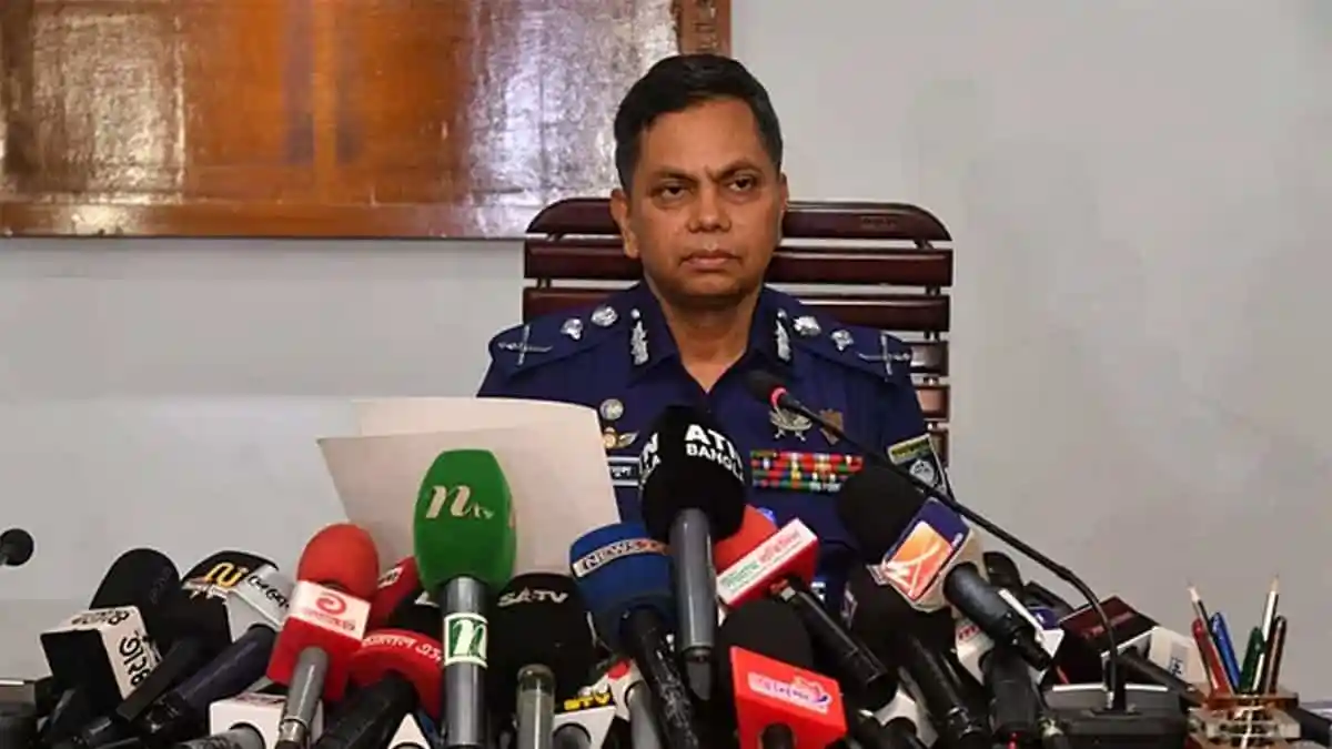 আইজিপি ময়নুল ইসলাম পররাষ্ট্র মন্ত্রণালয়ে ন্যস্ত, সংবাদ সম্মেলনে উপস্থিত. Channel i News - চ্যানেল আই নিউজ