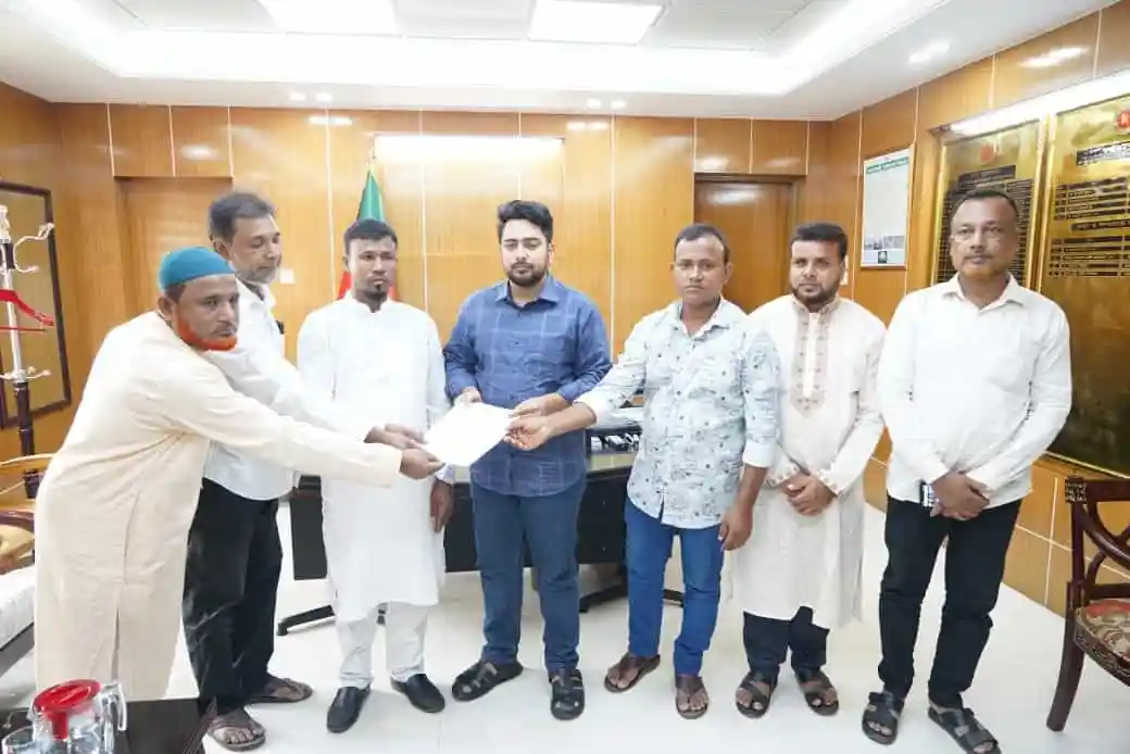 উপদেষ্টা নাহিদ ইসলামের সঙ্গে শহিদ আবু সাঈদের পরিবারের সাক্ষাত. Channel i News - চ্যানেল আই নিউজ