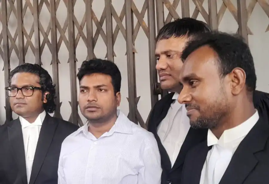 চ্যানেল আই অনলাইন সংবাদে র‍্যাবের বিরুদ্ধে অভিযোগকারীদের ছবি. Channel i News - চ্যানেল আই নিউজ