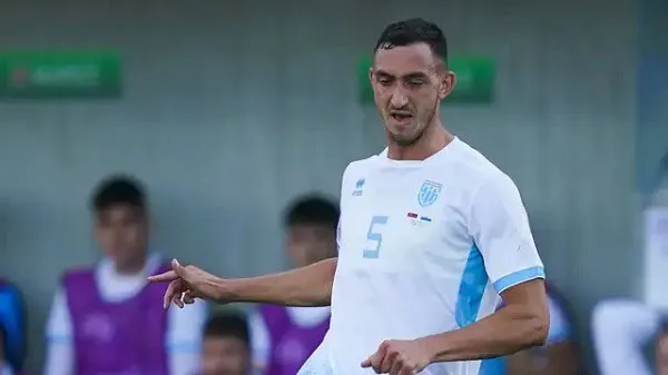বাংলাদেশের ফুটবল খেলোয়াড় মাঠে প্রশিক্ষণরত. Channel i News - চ্যানেল আই নিউজ