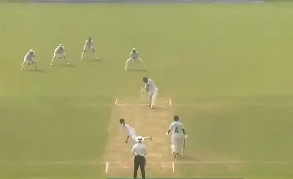 ক্রিকেট ম্যাচে সিলেটের খেলোয়াড়রা ব্যাটিং করছে. Channel i News - চ্যানেল আই নিউজ