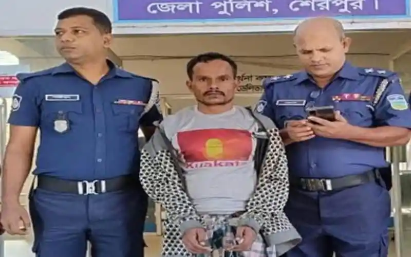 শেরপুরে দুই খুনের ঘটনায় আটক ৪, পুলিশি অভিযানে সন্দেহভাজনরা ধরা. Channel i News - চ্যানেল আই নিউজ