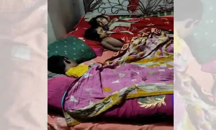ঘুমন্ত পরিবারের মরদেহ বিছানায়, শোকের ছায়া. Channel i News - চ্যানেল আই নিউজ