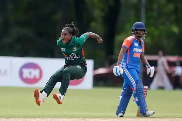 বাংলাদেশ নারী ক্রিকেট দলের খেলোয়াড়রা মাঠে আনন্দিত ও উল্লসিত. Channel i News - চ্যানেল আই নিউজ