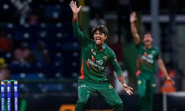 বাংলাদেশ ক্রিকেটার তাসকিন আহমেদ উল্লাসে ভাসছেন. Channel i News - চ্যানেল আই নিউজ