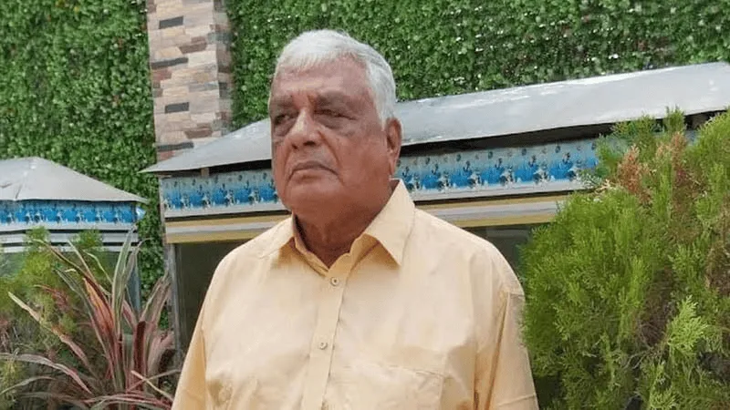 কুমিল্লায় হেনস্তার শিকার মুক্তিযোদ্ধার ছবি. Channel i News - চ্যানেল আই নিউজ