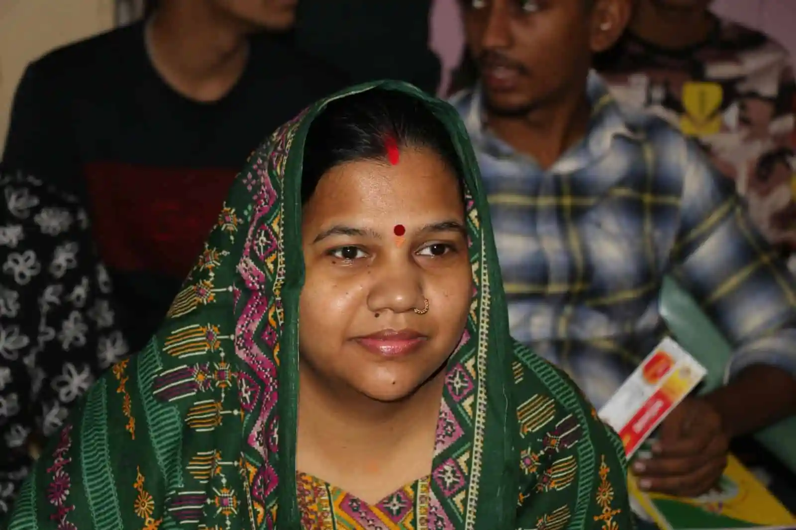 হরিজন পল্লীর বাসিন্দাদের আলোকচিত্র প্রশিক্ষণ, নারী শিক্ষার গুরুত্ব বোঝানো. Channel i News - চ্যানেল আই নিউজ