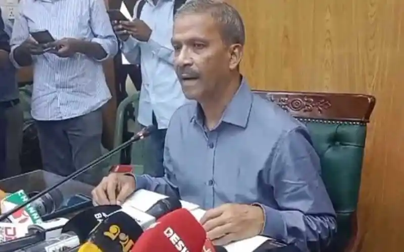 অন্তর্বর্তী সরকার আসার পর রেমিট্যান্স ২৬ শতাংশ বেড়েছে, আইন উপদেষ্টা. Channel i News - চ্যানেল আই নিউজ