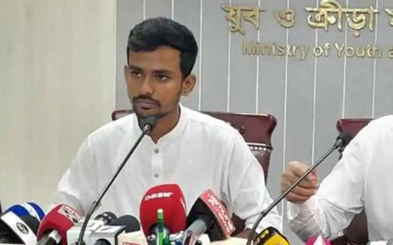 প্রবাসীদের হয়রানি রোধে উপদেষ্টা আসিফের বক্তব্য, সংবাদ সম্মেলন. Channel i News - চ্যানেল আই নিউজ