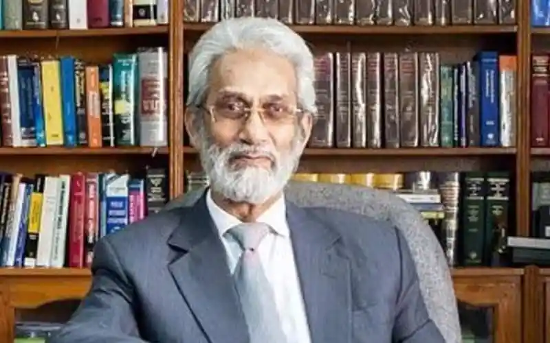 উপদেষ্টা হাসান আরিফের ছবি, জানাজা ও দাফনের সময়ের ছবি. Channel i News - চ্যানেল আই নিউজ