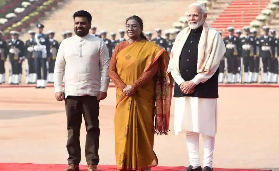 শ্রীলঙ্কার প্রেসিডেন্ট, প্রধানমন্ত্রী ও ভারতের হাইকমিশনার একসঙ্গে দাঁড়িয়ে. Channel i News - চ্যানেল আই নিউজ
