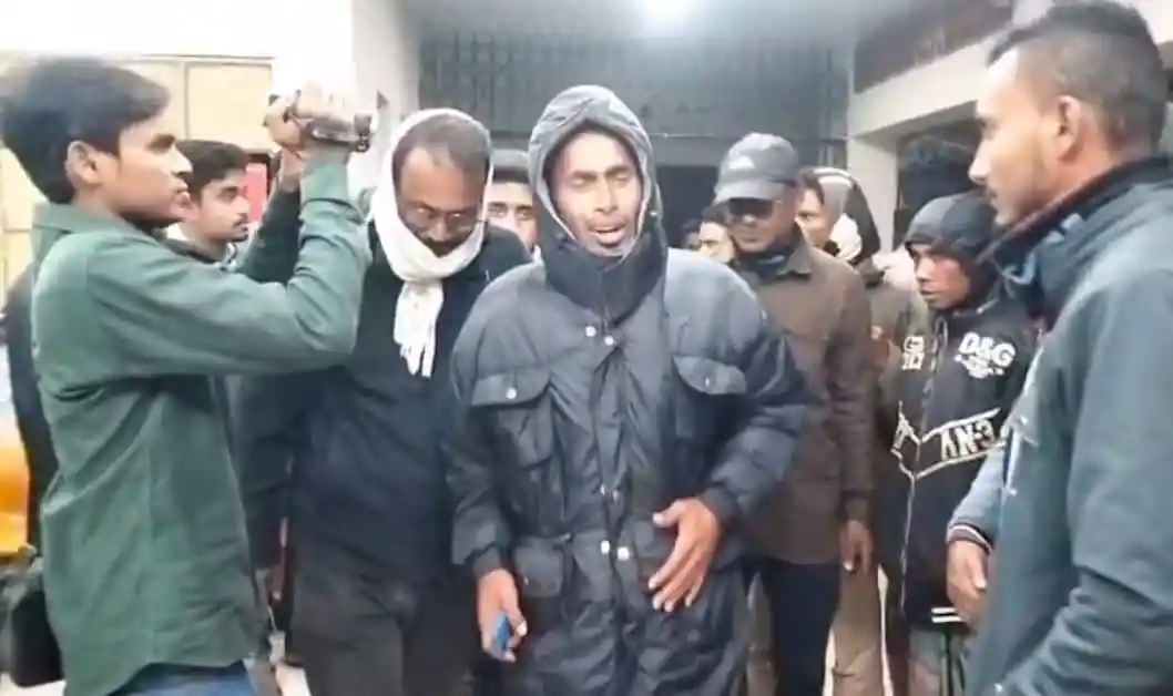 ফুটবল খেলার সময় একজন খেলোয়াড়ের মৃত্যু, শোকপ্রকাশ ও সমর্থকদের সমবেদনা. Channel i News - চ্যানেল আই নিউজ