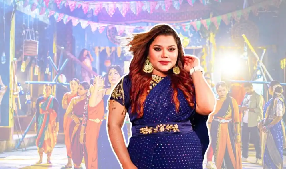 বর্ণিল উৎসবের মধ্যে এক নারী নাচছেন, পটভূমিতে অন্যান্য পার্টিসহ. Channel i News - চ্যানেল আই নিউজ