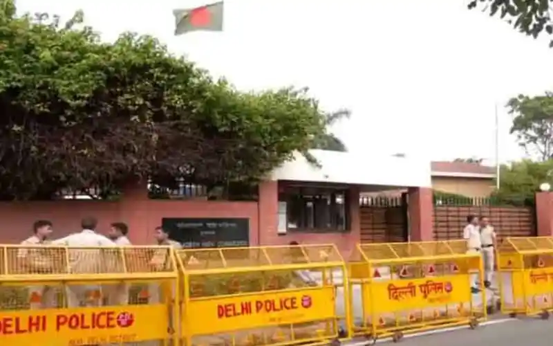 দিল্লিতে বাংলাদেশ হাইকমিশনের সামনে বিক্ষোভ কর্মসূচি চলমান. Channel i News - চ্যানেল আই নিউজ