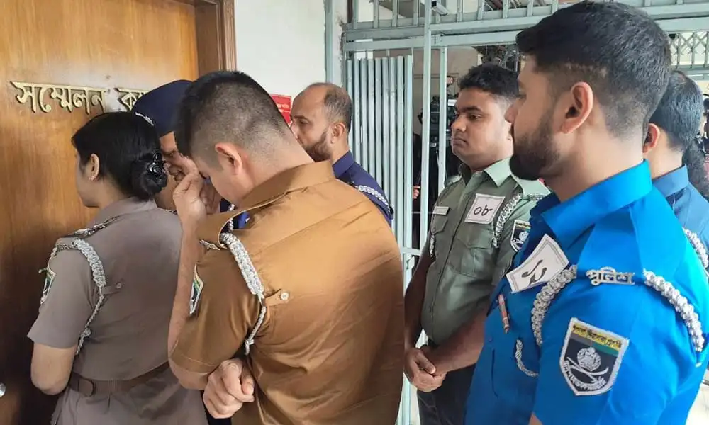 বাংলাদেশ পুলিশ, র্যাব ও আনসারের নতুন পোশাক পরিহিত কর্মকর্তারা. Channel i News - চ্যানেল আই নিউজ