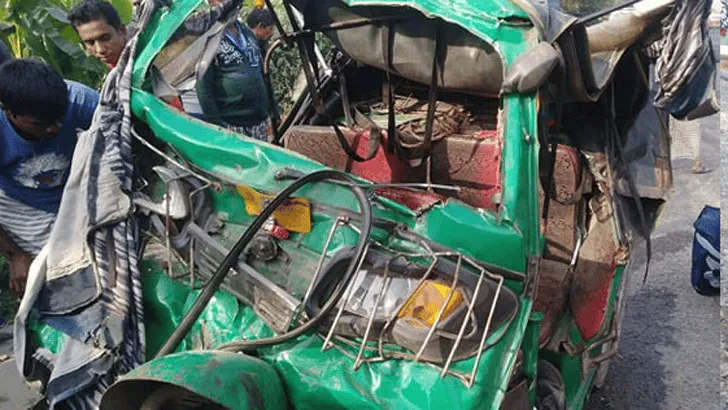 কুষ্টিয়ায় ট্রাক-সিএনজি সংঘর্ষের ভয়াবহ দৃশ্য. Channel i News - চ্যানেল আই নিউজ