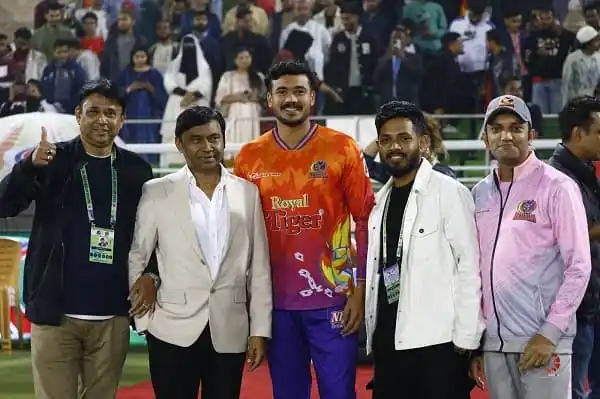 বাংলাদেশ ক্রিকেটাররা সংবর্ধনা অনুষ্ঠানে উপস্থিত. Channel i News - চ্যানেল আই নিউজ
