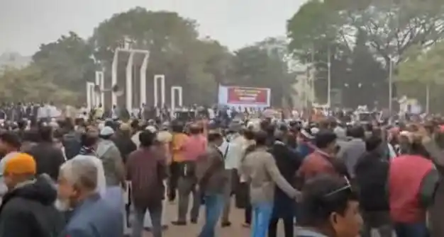 শহীদ মিনারে হাজারো জনতার গণসমাবেশ, বিডিআর হত্যাকাণ্ডের প্রতিবাদ. Channel i News - চ্যানেল আই নিউজ