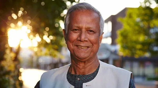 প্রধান উপদেষ্টা রাজবাড়ী সফরে যাচ্ছেন, হাসিমুখে ছবি।. Channel i News - চ্যানেল আই নিউজ