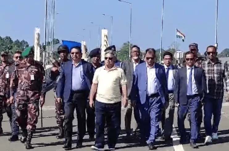 নির্মাণাধীন রামগড় স্থলবন্দরে কর্মকর্তাদের সফর. Channel i News - চ্যানেল আই নিউজ
