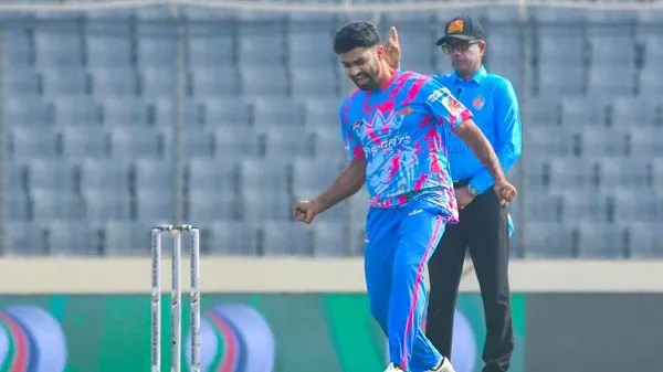 বাংলাদেশি ক্রিকেটার আলিস বোলিং অ্যাকশনের পরীক্ষা দিচ্ছেন. Channel i News - চ্যানেল আই নিউজ