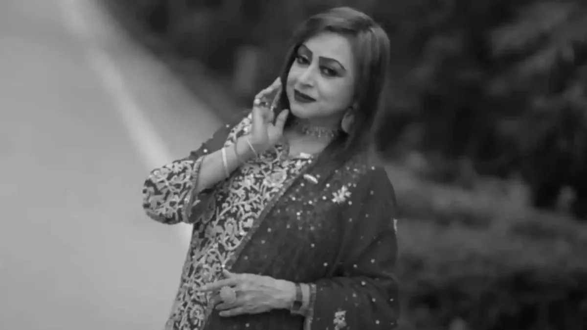 অঞ্জনা হাসপাতালে লাইফ সাপোর্টে, চিকিৎসাধীন অবস্থায় ছবি. Channel i News - চ্যানেল আই নিউজ
